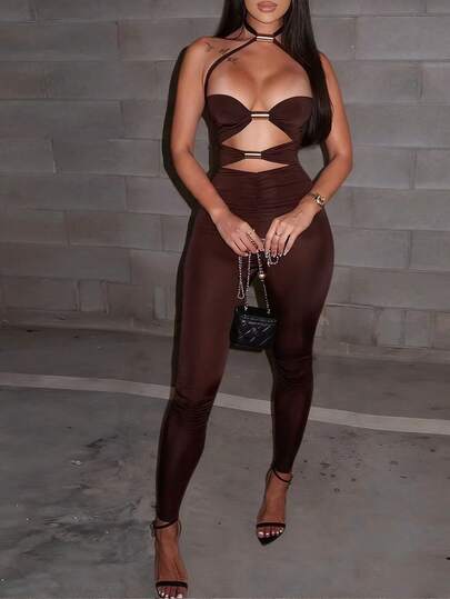 جمبسوت ضيقة مثيرة للنساء مع حلقات معدنية مفتوحة، تصميم جريء وأنيق للحفلات