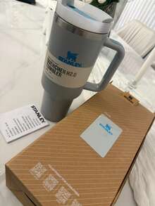 زجاجة مياه رياضية معزولة من الفولاذ المقاوم للصدأ سعة 40 أونصة مع قش للرياضة والسفر والمدرسة، سعة كبيرة 40 أونصة، كوب قهوة معزول فراغيًا معاد استخدامه، كوب مياه محمول 40 أونصة، يحافظ على درجة حرارة المشروبات ساخنة/باردة لساعات، مقاوم للتعرق، متين، زجاجة مياه رياضية 40 أونصة للأنشطة الخارجية والتخييم والقيادة، هدية عيد ميلاد، هدية عيد الميلاد للرجال والنساء عشاق اللياقة البدنية