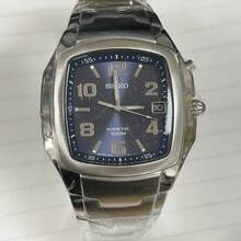 Seiko Reloj de cuarzo para hombre - Esfera azul, caja y pulsera de acero inoxidable, estilo de negocios (Modelo SKA343P1), ideal para uso diario SKA343P1