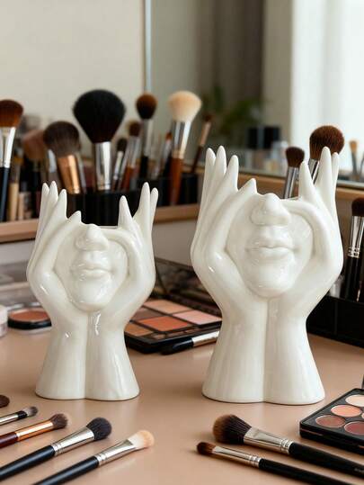 1pc A Light Luxury And Gentle Style Artistic Face Brush Holder, Elegant Makeup And Accessory Organizer (White)