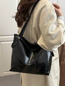 New Autumn And Winter Season Retro Fashion Tote Bag. With A Zipper Opening, It Is Lightweight And Minimalist, Featuring A Solid Color Soft-Faced Single-Shoulder Design. Suitable For Women's Daily Casual Wear, Commuting, Work, Vacation, And Student Use.