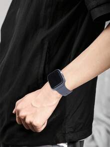 二合一运动硅胶表带和表壳套装，兼容 40mm、41mm、42mm、44mm、45mm、46mm 和 49mm 尺寸的 表带和表壳。柔软舒适的硅胶表带搭配铆钉表扣。防震防刮的硬质 PC 材料和钢化玻璃保护膜一体成型。兼容 Series Ultra/11/10/9/8/7/6/5/4/SE。男女通用智能手表表带和表壳套装。 - 太空灰 - 查看 10