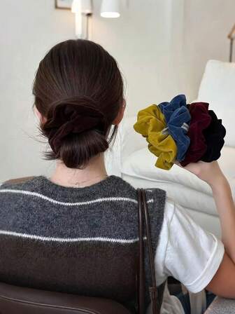 1pc/5pcs Vintage Velvet Hair Scrunchies, High-Quality Hair Ties For Ponytail, Versatile For Daily Life, Makeup, Leisure, Party, Outfit Matching - Hair Accessories, Travel, Hair Stuff, Stocking Stuffers For Women, Stocking Fillers Women, Christmas Gifts, Christmas Stocking Fillers, Gift, Christmas Gift, Stocking Stuffers For Adults, Stocking Fillers For Adult, Hair Stuff, Stocking Stuffer, Coming-Of-Age Christmas Hair Accessories, Gift Ideas For Women, Beauty Stocking Fillers, Christmas