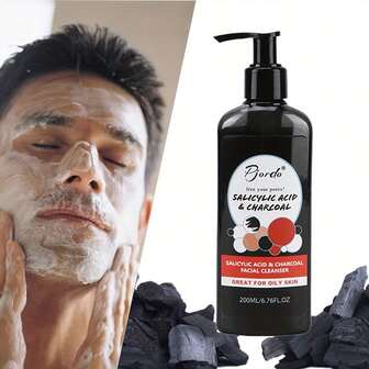  Pjordo 黑竹炭和水杨酸男士洁面乳 200ml/6.76fl.Oz，含活性炭和薄荷醇，温和清洁面部，控油去角质，是送给男朋友或父亲以及毛孔粗大人士的完美礼物