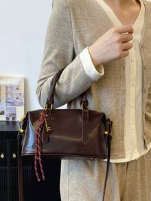 Fashionable And High-Quality Daily Versatile Handbag, Niche Design And High-Value Boston Bag, Equipped With A Key Pendant, Retro And Popular Simple Solid Color Women's Shoulder Bag, Crossbody Bag, Suitable For Dating, Dining, Going Out And Commuting - Coffee - View 3