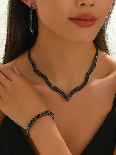 Set di gioielli da sposa da 4 pezzi: collana, orecchini, bracciale, minimalista con cristalli incastonati, all'ingrosso diretta dalla fabbrica