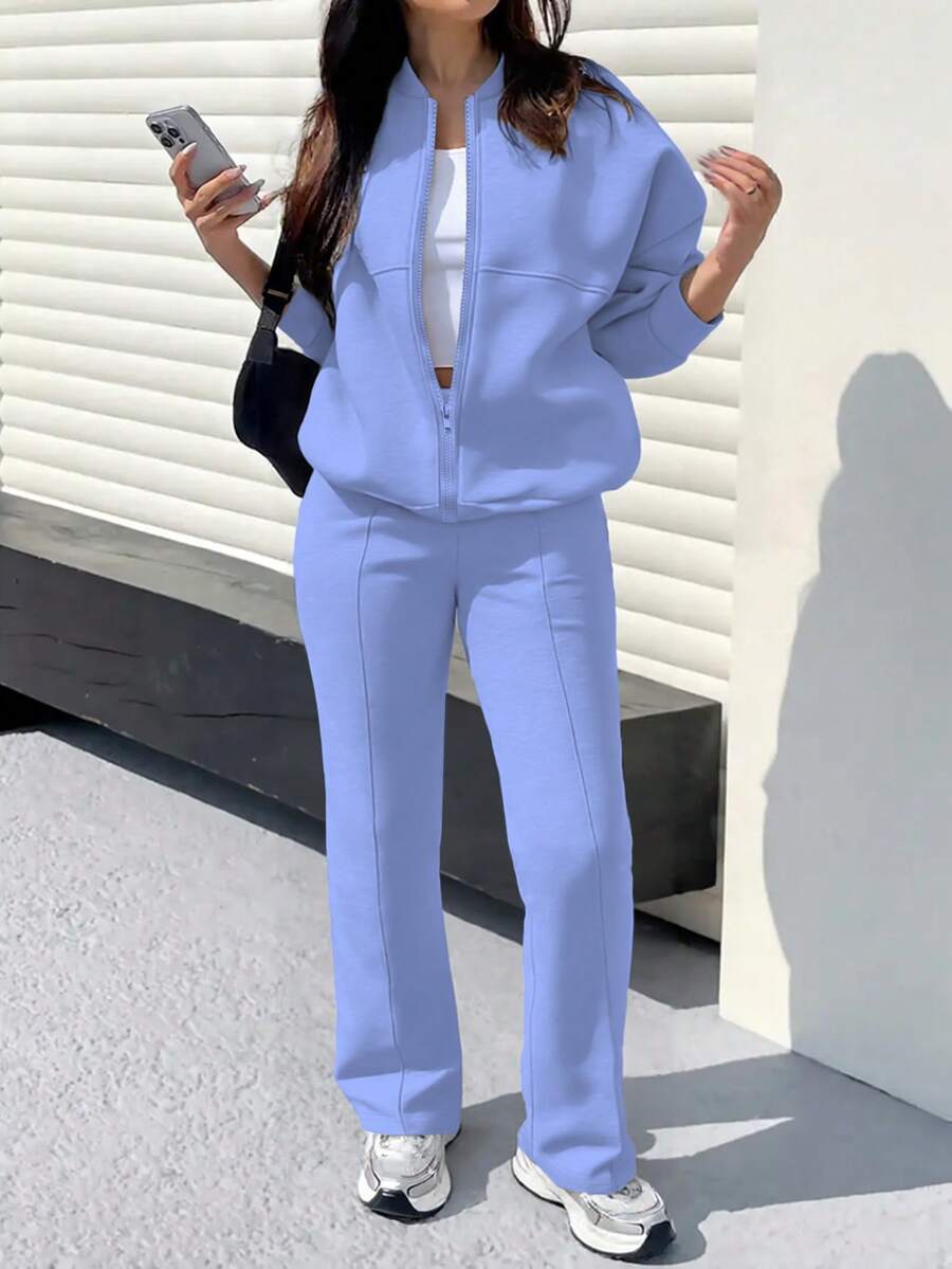 Bộ 2 món gồm áo khoác nỉ màu trơn và quần ống đứng, chất liệu vải nỉ mềm mại, thích hợp cho mùa xuân, thu và đông. - Xanh nhạt 109# - Xem 1