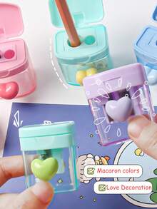 4 قطع مبراة أقلام بشكل قلب كرتوني بألوان الماكرون، مزودة بغطاء شفاف وفتحتين، مناسبة لمختلف أنواع الأقلام، تجليخ ناعم عالي الجودة لاستخدام طلاب المدارس الابتدائية والأطفال في التعلم والامتحانات