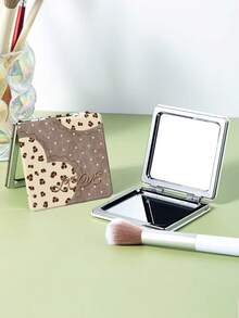 1 pezzo Specchio da trucco bifacciale, nuovo stile Ins con design a pois scintillanti, fiocco di perle, lettera inglese, cuore, pizzo floreale sexy, candela, farfalla di lusso colorata e brillante, specchio compatto portatile e pieghevole, strumento cosmetico, specchio a mano, specchio da tasca, specchio decorativo per casa, viaggio, matrimonio, festa, compleanno, regalo