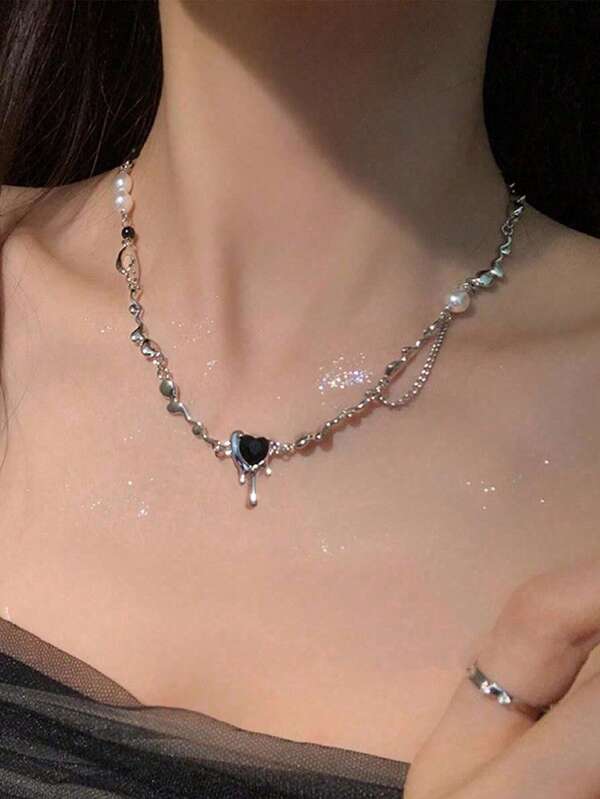 1pc Fashionable Luxury Niche Hot Girl Sweet Cool Style Black Heart Lava Necklace, Gift & Wedding