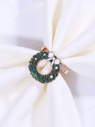 2-12个圣诞花环餐巾环，采用精美珐琅工艺制作，由优质合金材料制成，搭配柔软的圣诞餐巾，可重复使用且可水洗，适用于婚礼、生日、宴会、节日户外派对、日常餐桌装饰，是优雅的圣诞庆典配件。