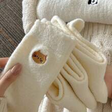 5 par damskich pluszowych skarpet z haftem zwierząt, zimowe, grube, ciepłe skarpetki podłogowe, ciepłe skarpetki do spania z kreskówkowymi motywami oraz białe i uniwersalne skarpetki damskie