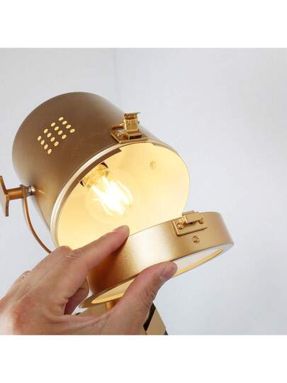 Alpinaluz Cinema Tripod Vloer Lamp Natural Wood Adjustable Height Vintage view 7