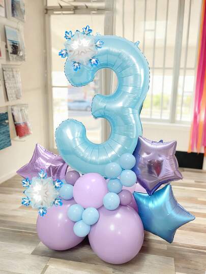 26 parça Buz ve Kar Temalı Mavi Rakamlı Doğum Günü Balon Seti, 40 inçlik İnci Mavisi 0-9 Rakamlı Folyo Balonlar, Kar Tanesi ve Mor/Mavi Yıldız Folyo Balonlar, Makaron Mor/Mavi Lateks Balonlar içerir. Kış Temalı Parti Dekoru, Prenses Doğum Günü Partisi, Kış Doğum Günü Partisi, Noel Dekoru, Noel Partisi Malzemeleri, Frozen Tema, Süslemeler için uygundur.