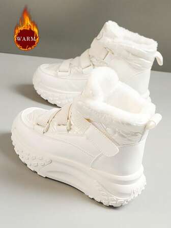Dam Vinterplysch 2024 Ny koreansk version Student Mångsidiga plyschiga varma höga snöstövlar Tjock botten Ökad höjd Sport Casual snöstövlar för kvinnor