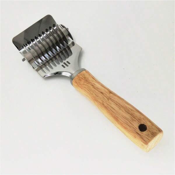 1 pieza Cortador de tiras de madera, hecho de madera y metal, es una herramienta para enrollar y cortar fideos, adecuada para cocinas, restaurantes, barbacoas, fiestas, cocina, y se adapta tanto a chefs profesionales como a cocineros caseros.