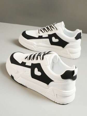 New 2025 Autumn/Winter Women Shoes Thick Sole Casual Patchwork Sneakers