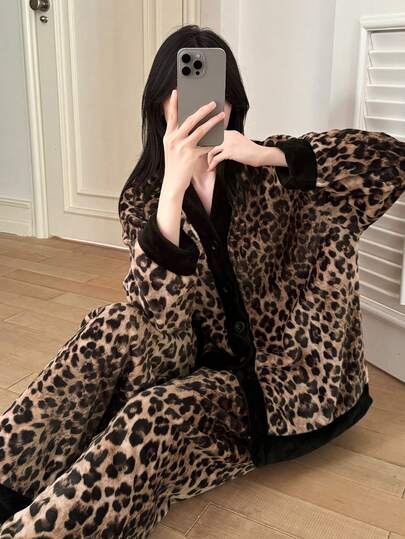 2pcs Leopard Print Fleece Fluffy Pajama Set, Mandarin Collar, Button Front, Women Flannel Long Sleeve & Pants Sleepwear, Autumn/Winter, Fall Clothes