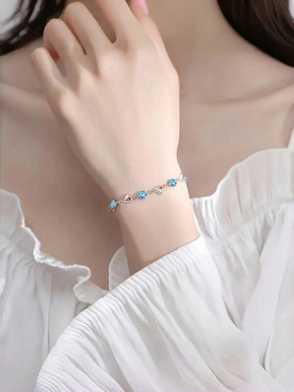 سوار أنيق للنساء مصنوع من الزركونيا المكعبة الاصطناعية بتصميم قلب مجوف، هدية مجوهرات للارتداء اليومي أو في المناسبات، مناسب للذكرى السنوية وعيد الحب والعيد الميلاد، سلسلة عنق على شكل قلادة، هدية عيد الحب، إكسسوار رقيق، تفاصيل عصرية، عنصر شخصي، خيار هاوي