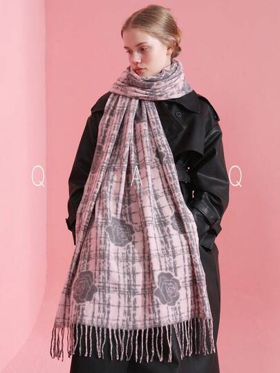 1 pieza Bufanda de mujer con estampado de cuadros y flores de rosa, de estilo oversize, de felpa sintética de cachemira suave con flecos, versátil y elegante para mantener el calor en otoño/invierno, adecuada para uso diario, casual, citas de pareja, vacaciones, viajes, fiestas, días festivos, el mejor accesorio de invierno para estudiantes universitarios