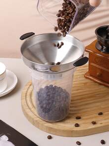 1个304不锈钢加厚带手柄漏斗 | 防漏油/醋瓶漏斗 | 双耳壁挂式厨房灌装工具 | 家居用品，谷物瓶漏斗 - 彩色 - 查看 8