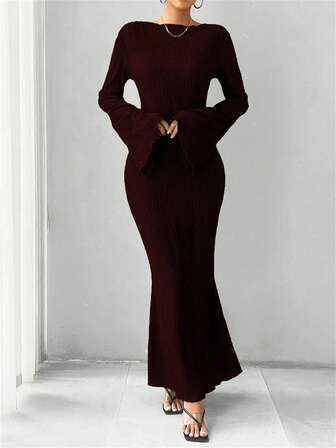 Elegant pendlingsklänning i enfärgad, klockärm och fisksvans för kvinnor