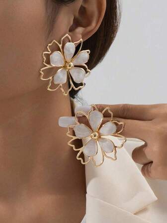 1 Pair Stylish Hollow Out Double Layer Gold-Color 5-Petal Flower Pattern Ladies Earrings Women Earrings