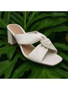 Tamanco Feminino Salto Bloco Grosso palmilha Confortável - SANDÁLIA FEMININA COR PRETA DETALHE MODERNO - Branco - Visão 10
