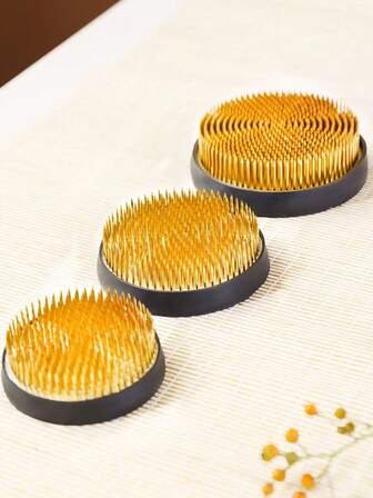 2pcs Kenshan Flower Arrangement Vessel Base, Kenshan Flower Frog With Needle Calibrator And Cleaning Brush, Suitable For Flower Arrangement Floral Tools, Craft Supplies (8cm/3.14 Inches), Floral Design, Craft Projects, Artistic Flower Stand, Decorative Base, Durable Plastic, Highquality Frog, Arrangement Stand, Needle Gauge, Diy Hobbyists, Wedding Decorators