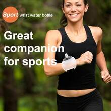 7oz/200ml Wrist Water Bottle With Adjustable Strap, Made Of Soft Silicone Material, Suitable For Morning Run, Jogging, Hiking And Other Sports, Hands-Free Hydration Anytime