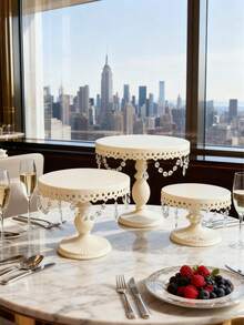 3Pcs Antique Cake Stand Set - Round Metal Cupcake Stands With Pendants And Beads - Elegant Dessert Display, For For Wedding, Birthday Party Decor,Dessert Table Display Set,Food Display Stands,Christmas Decorations For Home,Christmas Decor,Funny Gifts - 奶油白 - 查看 2