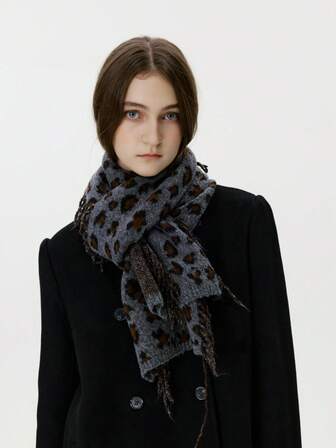 1pc Women's Soft, Dense, Metallic Vintage Leopard Print Faux Wool Fringe Long Scarf, New Atmospheric Autumn/Winter Fashionable Niche Sweet Brown Shawl, Stylish Accessory For Outings, Photoshoots