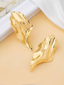 1 Pair Fashionable Pleated Leaf Shaped Stud Earrings, Suitable For Women To Wear On Holidays, Gatherings, And Parties - Yellow Gold - View 3