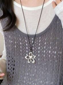 Colier cu pandantiv cu flori goale în stil coreean 2025, nou, accesoriu cu lanț lung pentru pulover, cu aspect de înaltă calitate