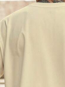 篮球图案印花加大码男士短袖短裤套装，时尚黑白抽绳短裤套装，夏季运动休闲装，100% 涤纶短裤和T恤两件套 - 彩色 - 查看 7