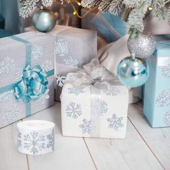 1 Roll Of 500 Stickers, Christmas Snowflake Gift Decoration Label, Roll Pack Of Christmas Snowflake Stickers, Waterproof Laser Holiday Decoration Sticker