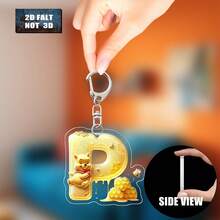 2D Impresión plana, 1 llavero acrílico, 26 letras del alfabeto inglés y abeja de Navidad A-Z, colgante con inicial de nombre, lindo colgante de bolso, llavero de pareja, llavero de coche, adecuado para Navidad, Acción de Gracias, Día de San Valentín, decoración festiva, regalo de carnaval, regalo de Navidad 2D Plano