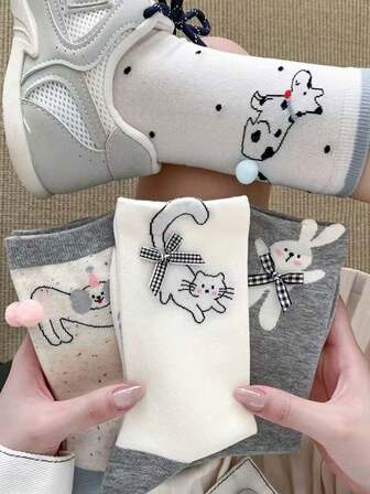 4 Pairs Autumn/Winter New Contrast Color Polka Dot Mesh Cute Cartoon Puppy Mid-Calf Socks