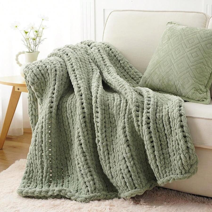 Battilo Beige Chunky Knit Throw Blanket, Soft And Thick Chenille Throw Blanket, 50x60 Handmade Knit Crochet Blanket, Cozy Knot Knitted Throw Blankets Couch Home Decor, Taupe - 綠色 - 查看 1