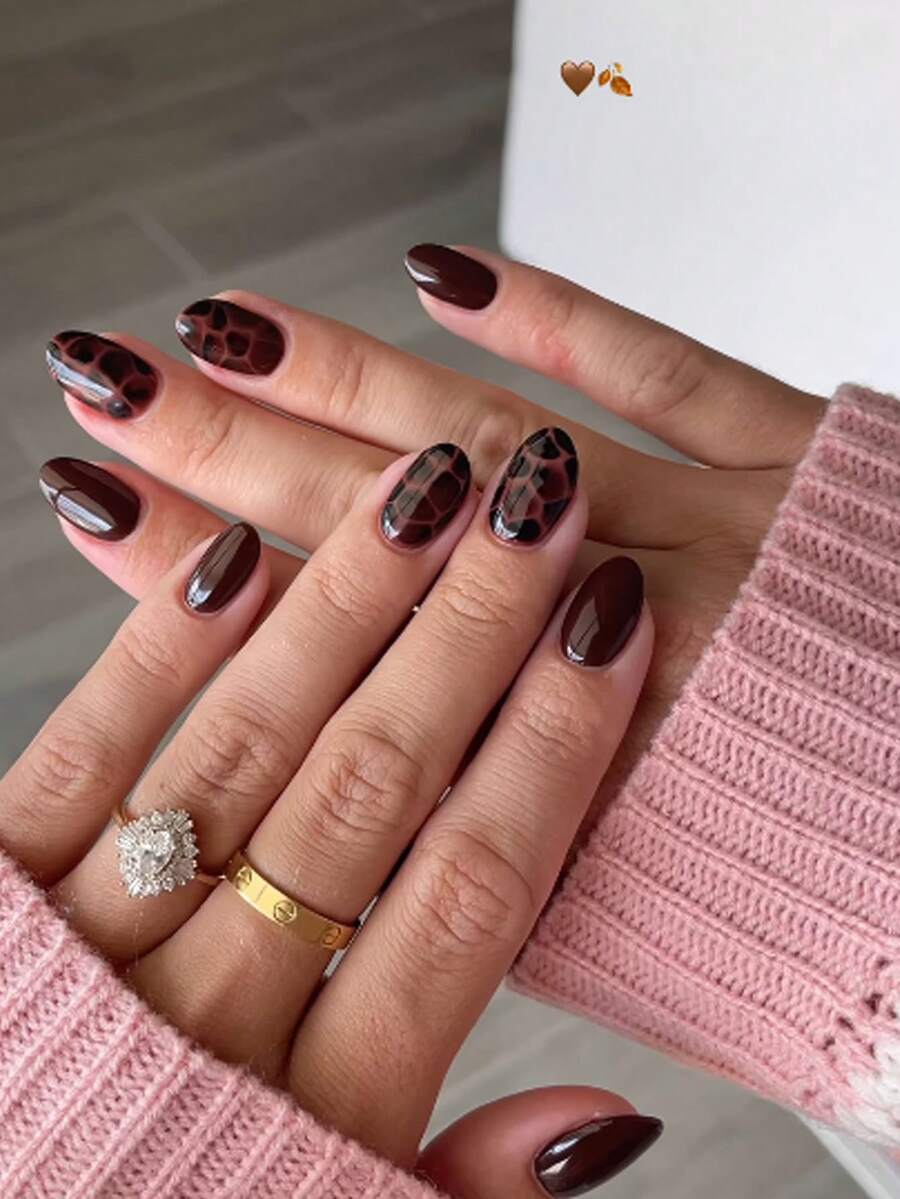 24 pièces/set Autocollants d'ongles de style minimaliste de forme ovale moyenne, motif léopard rétro doux et unique en brun. Convient pour les filles et les femmes à porter pour les sorties quotidiennes et les fêtes. Fournitures pour ongles - Multicolore - Voir 1