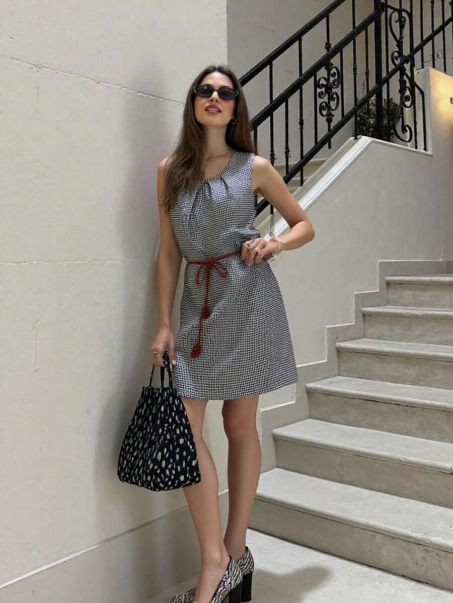 Vestido sin mangas, tela estampada, cierre invisible en espalda y bolsillos - Azul Marino - Ver 1