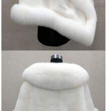 Women's Faux Fur Cape Shawl Wrap - V-Neck Oversized Plush Fleece Coat, Luxurious Grey/Black/White/Beige/Brown Winter Coat For Weddings, Parties & Evening Events, Machine Washable Elegant Cover-Up Halloween Costumes For Women Scarf - 黑色 - 查看 2
