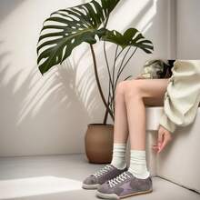 女士紫色运动鞋，配红色鞋带和金色星星装饰 - 防水，四季皆宜的休闲鞋，人造革鞋面，PVC鞋底，休闲运动鞋，舒适鞋履 - 紫色 - 查看 5