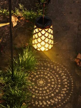 1pc Solar Powered Landscape Light - LED Hanging Projection Light, Elegant Solar Lantern, Christmas Decor, Suitable As Christmas Gift For Family And Friends, Perfect Choice For Christmas Souvenirs, With Hollow Pattern | Elegant Outdoor Metal Hanging Light, Outdoor Garden, Yard, Pathway And Party Decoration, Light Sensor Controlled, No Remote Control Needed