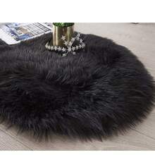 1 件装柔软仿毛皮地毯 - 棕色蓬松地毯 - 可水洗毛绒椅/沙发套 - 适用于卧室、客厅，尤其适合冬季居家使用，绒面底，非常适合冬季女士家居装饰，卧室地毯，梳妆台地毯，保暖，客厅地毯，餐厅地毯，可机洗，采用仿毛皮材质，亲肤柔软，四季皆宜，个性化家居，时尚家居，圣诞礼物，庆祝活动，派对用品，圣诞装饰 - 黑色 - 查看 7