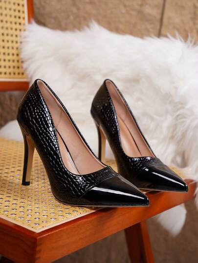 2025 Neue schwarze Krokodil-Prägung Kunstleder High Heels: Ein vielseitiger Modeklassiker, mit spitzer Zehenform und luxuriöser Textur, nahtloser Übergang vom Pendeln zu geselligen Anlässen, verleiht Ihren Looks verfeinerte Raffinesse, hebt mühelos jeden Anlass an