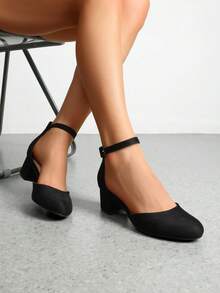 Women's Ankle Strap Chunky Heel Pumps Closed Round Toe Low Block Heels Elegant Simple Wedding Office Party  Dress Shoes - 黑色絨面革 - 查看 2