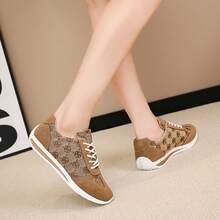 Zapatillas casuales ligeras y de moda para mujer con bordados, suelas suaves y versátiles para uso diario, primavera/otoño - Marrón - Ver 6