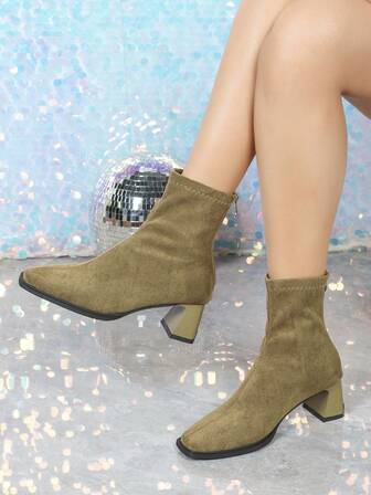 秋冬女士卡其色踝靴和短靴，6厘米高跟，弹力修身剪裁，舒适时尚，粗跟设计