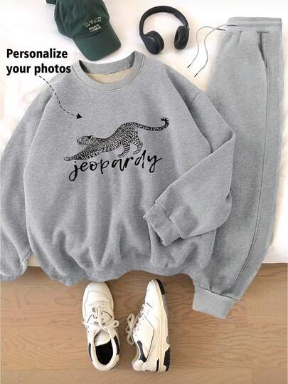 1pc Customized Plus Size Women Fleece Crew Neck Sweatshirt, Personalized With Photo/Text For Friends, Couples, Pets, Sisters, Self-Portrait, Parent-Child, Halloween, Christmas, Birthday, Wedding, Best Friend, Anniversary, Valentine's Day Gift, Women Casual Top